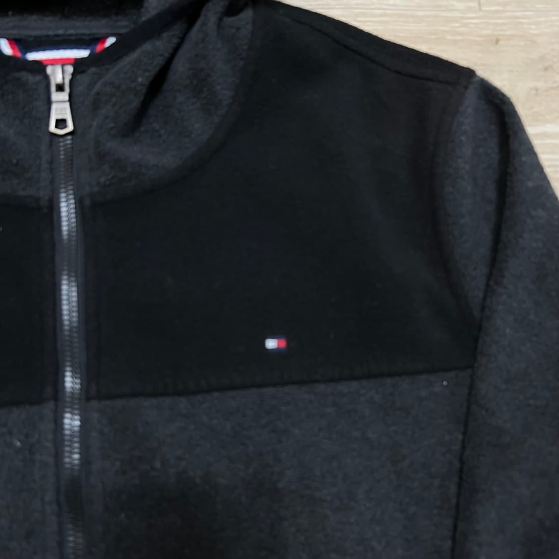 타미힐피거 스몰플래그 배색 플리스 후리스 후드자켓 [차콜] M/95 상품이미지4