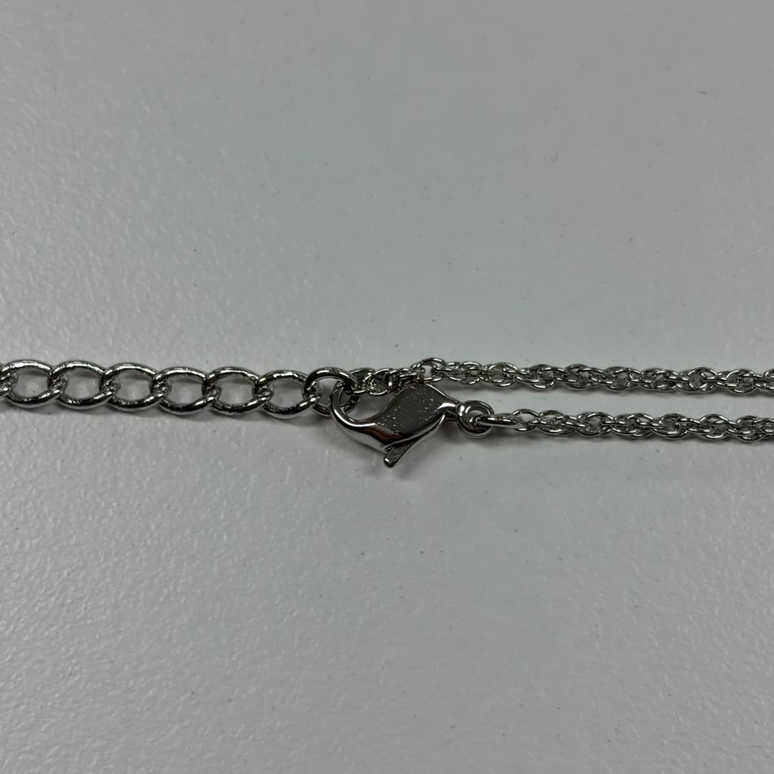 디올 이니셜 진주 목걸이 상품이미지4