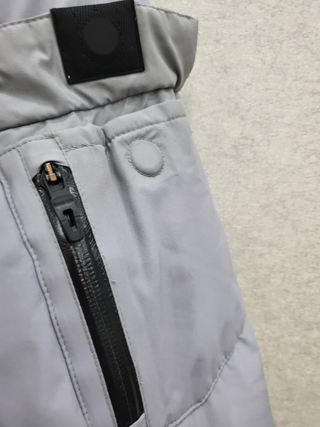 BLACKYAK 벤치 다운 롱패딩 상품이미지3