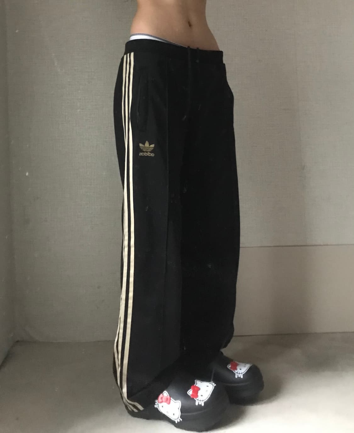 아디다스 블랙 골드 트레이닝팬츠 상품이미지1