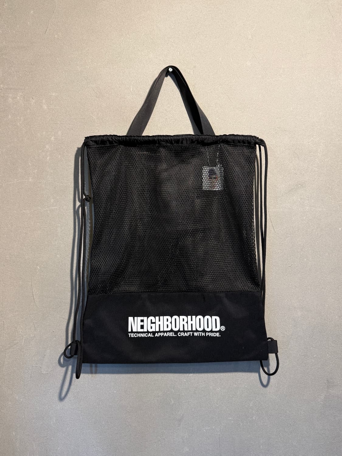 네이버후드 메쉬 드로우스트링 토트백 상품이미지2