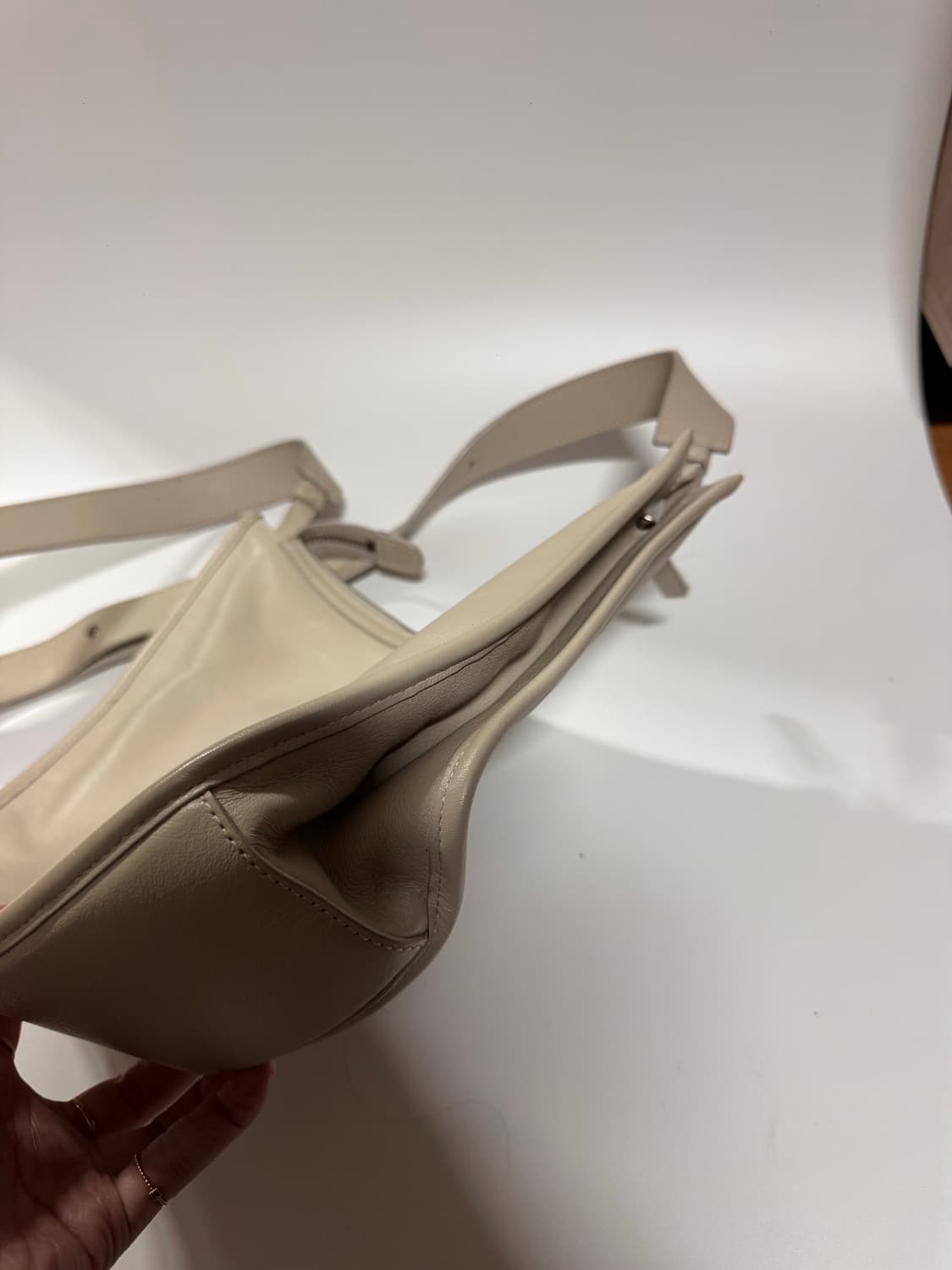 레멜HOBO 반달 숄더백 아이보리 상품이미지3