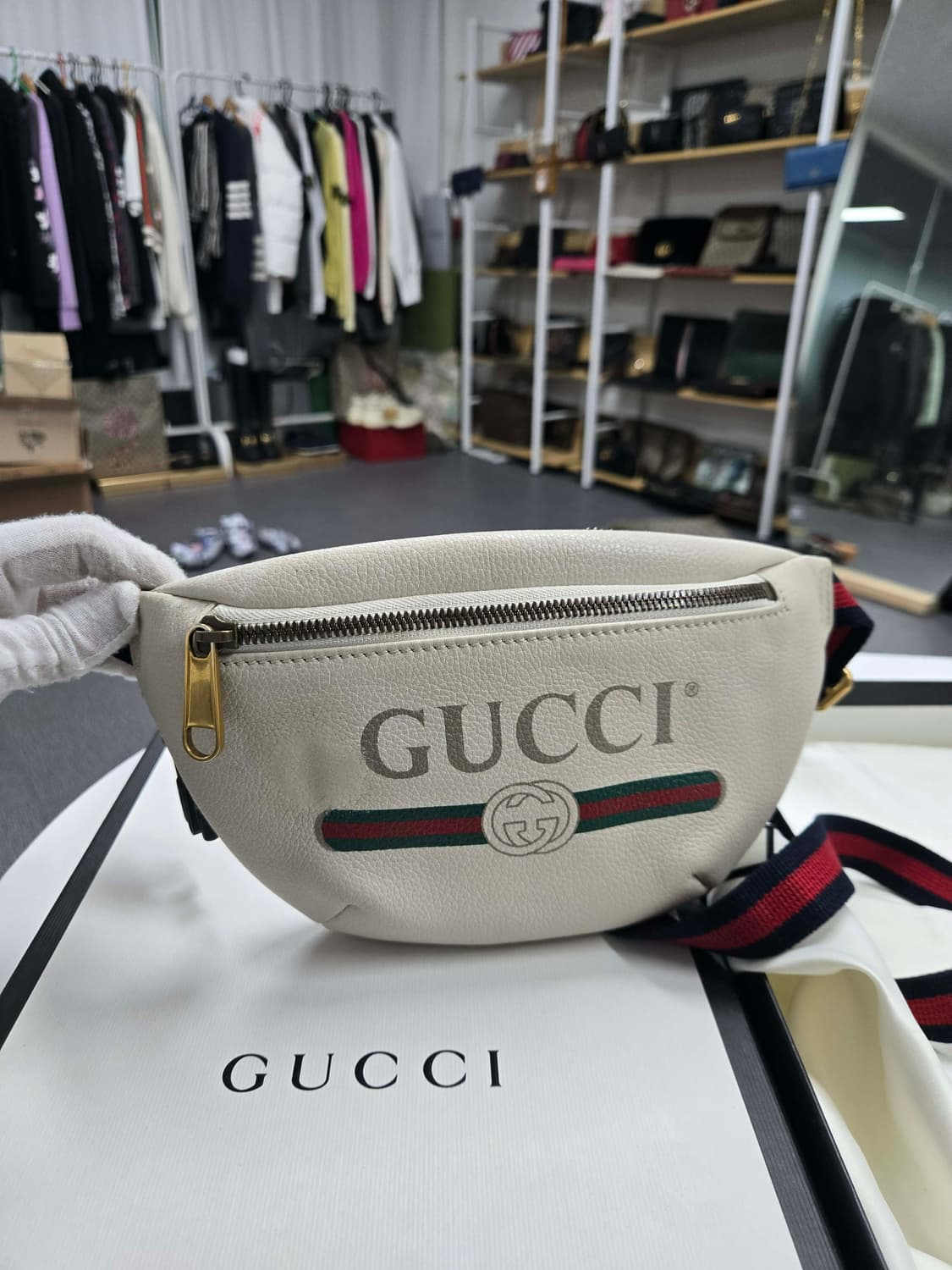 [50%세일] 구찌 띠로고 힙색 벨트백 상품이미지1