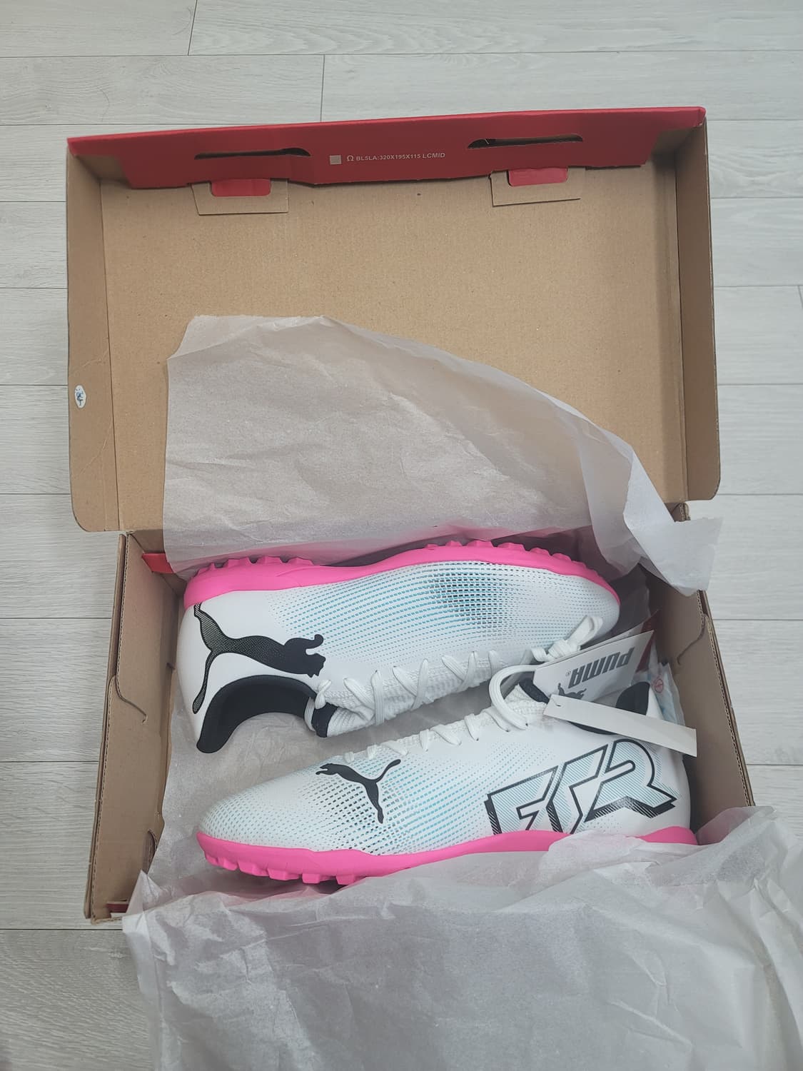 (265)푸마 풋살화 퓨처 7 플레이 TT[대전 직거래도 가능] 상품이미지2