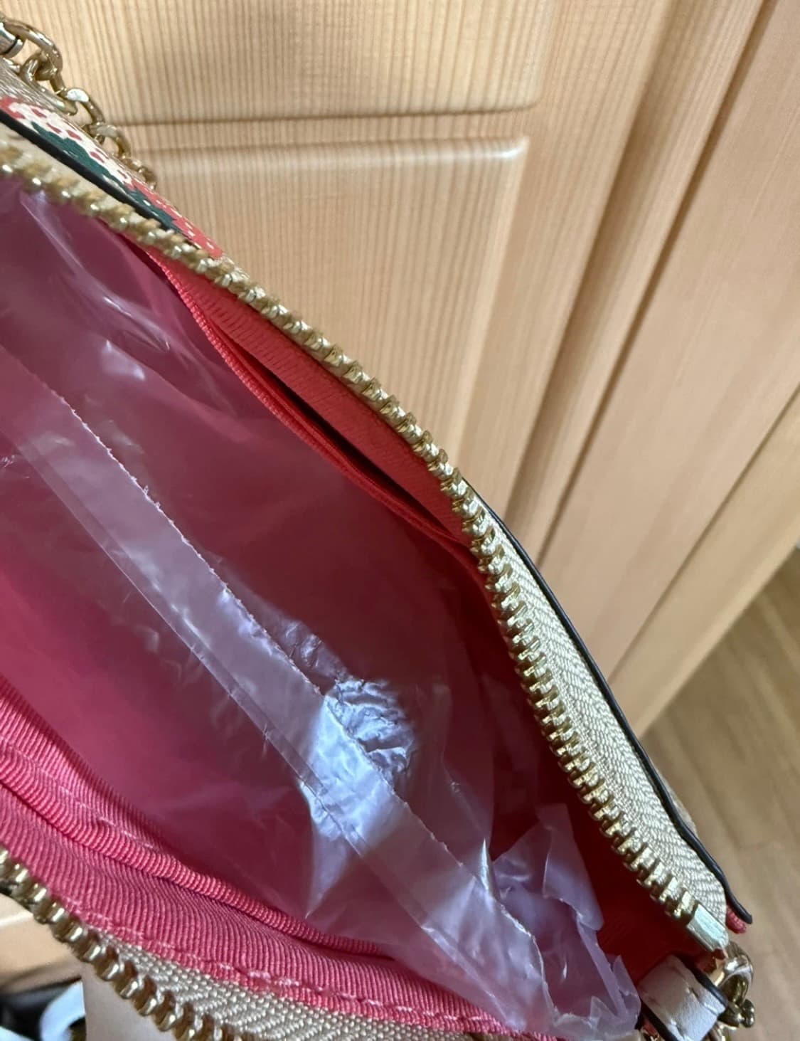 (새상품)핑크 코치 딸기 시그니처 가방 히메갸루 크로스백 숄더백 y2k 상품이미지3