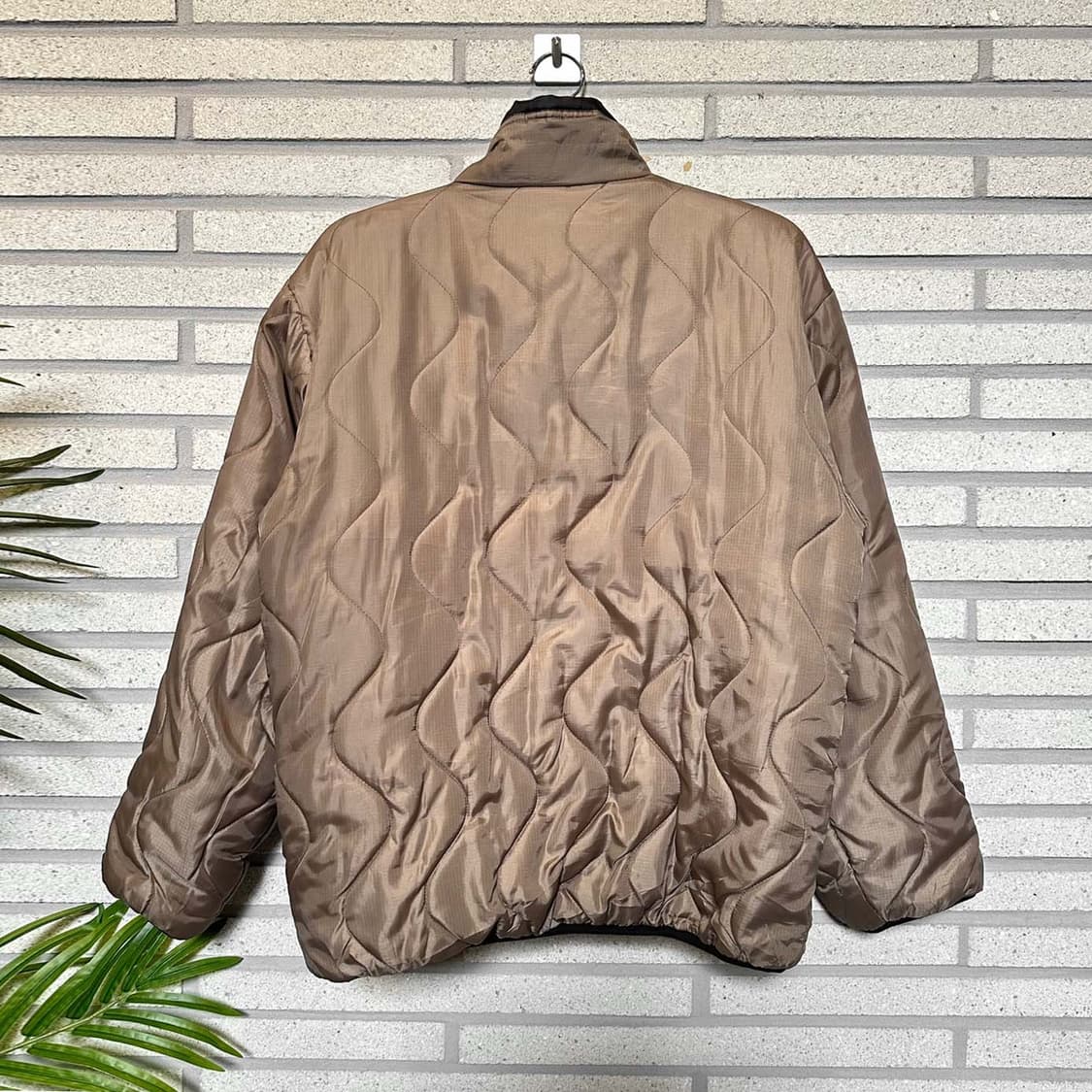 JPN VINTAGE 웨이브 퀼팅 경량 패딩 하이넥 디테일 브라운 상품이미지2