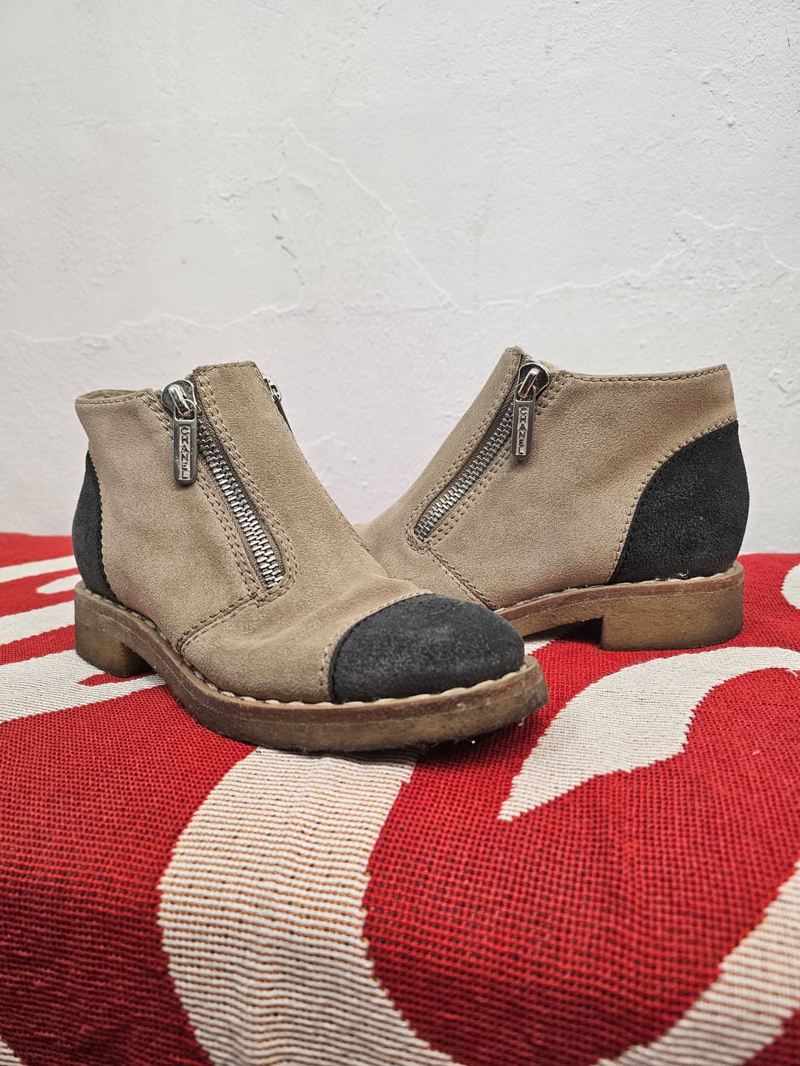 샤넬 스웨이드 앵클 부츠 상품이미지4