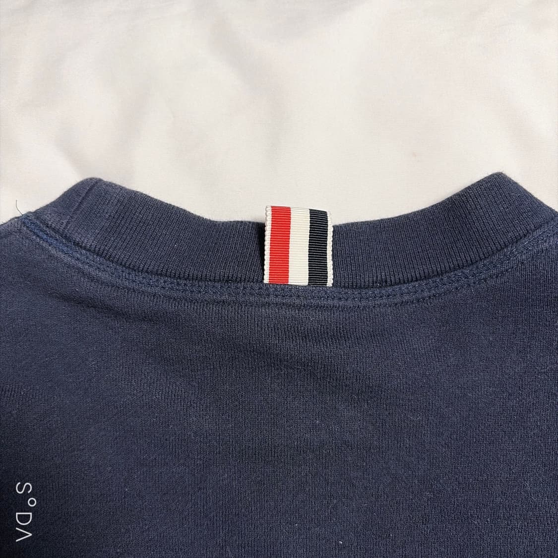 톰브라운 네이비 사선 맨투맨 [4] 상품이미지3