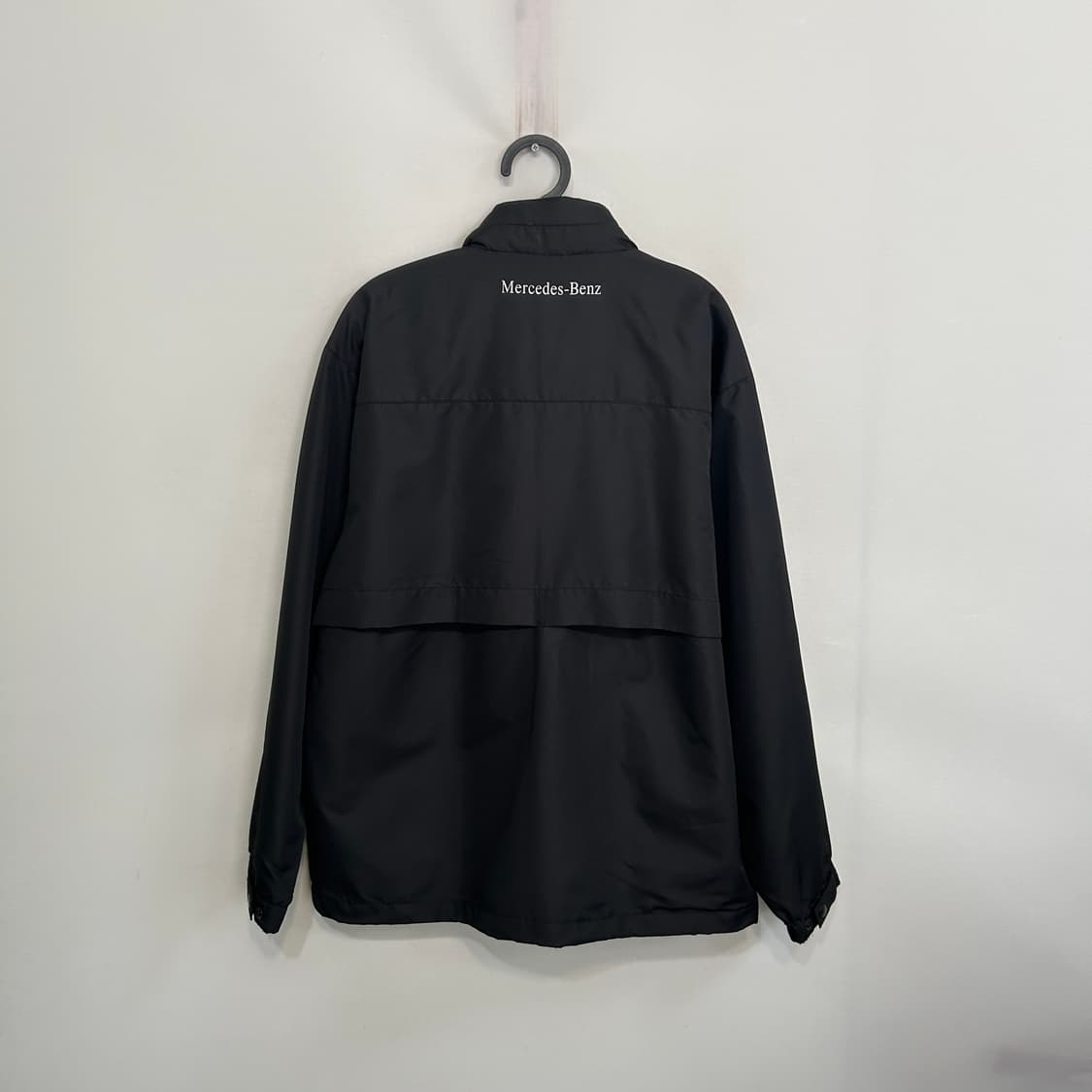 벤츠 남성 바람막이 M 상품이미지3