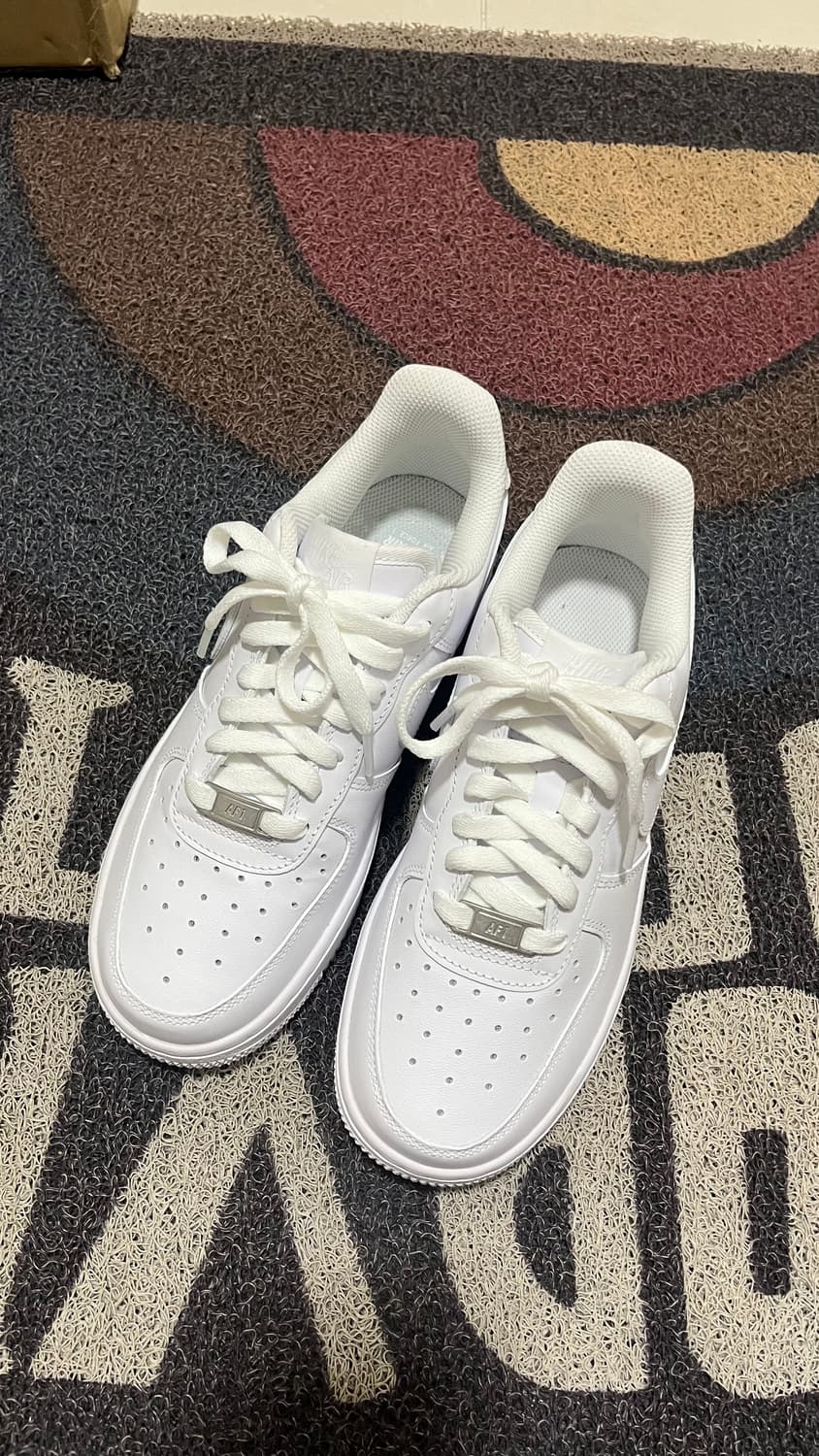 나이키 에어포스 상품이미지1