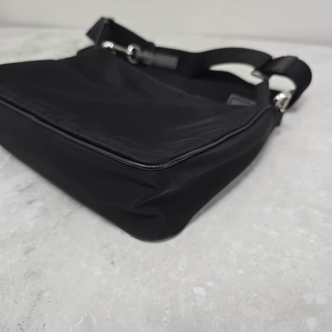 프라다 리나일론 크로스백 판매 상품이미지4