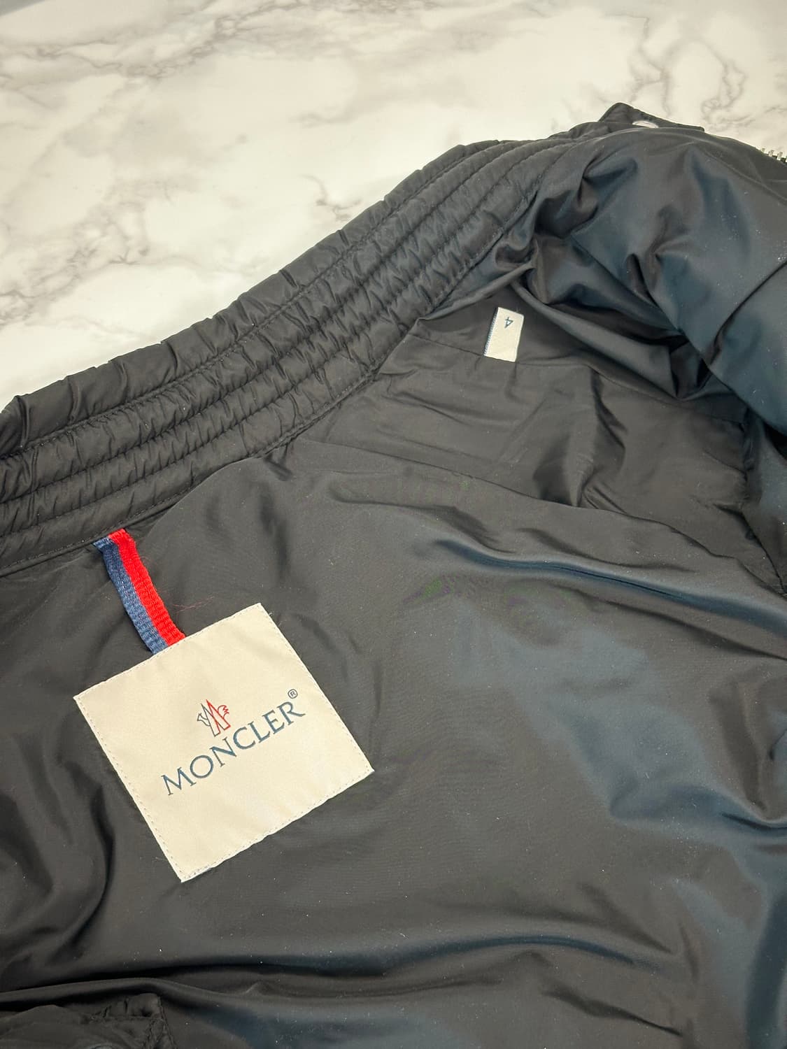 (4) 몽클레어 아미오 패딩자켓 상품이미지7