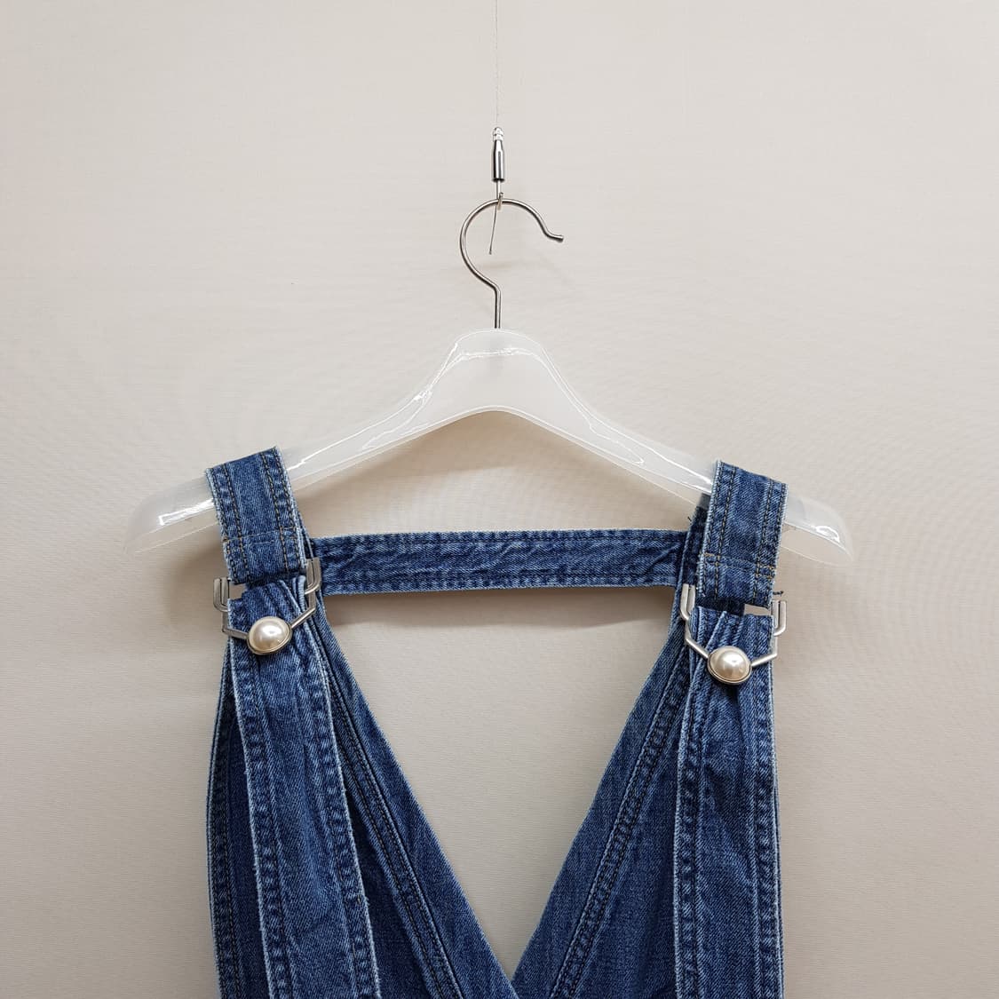 오즈세컨 O2nd  페인팅 디테일 데님 멜빵 점프슈트  76-90-155 상품이미지3