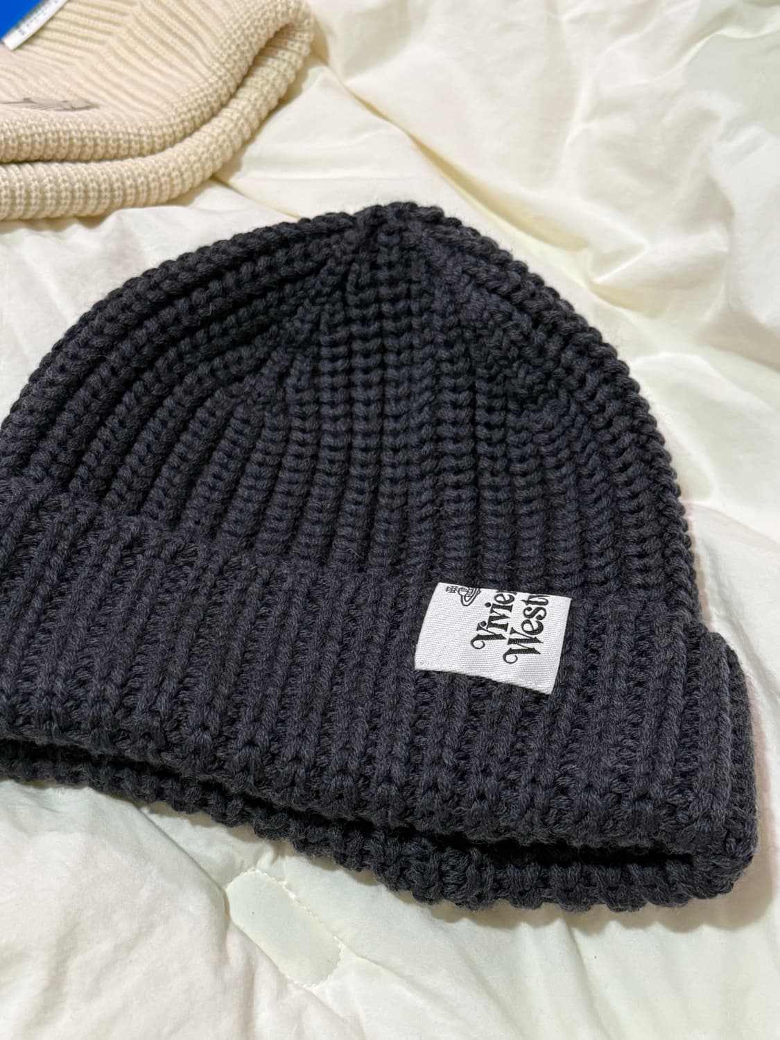 비비안웨스트우드 비니  상품이미지1