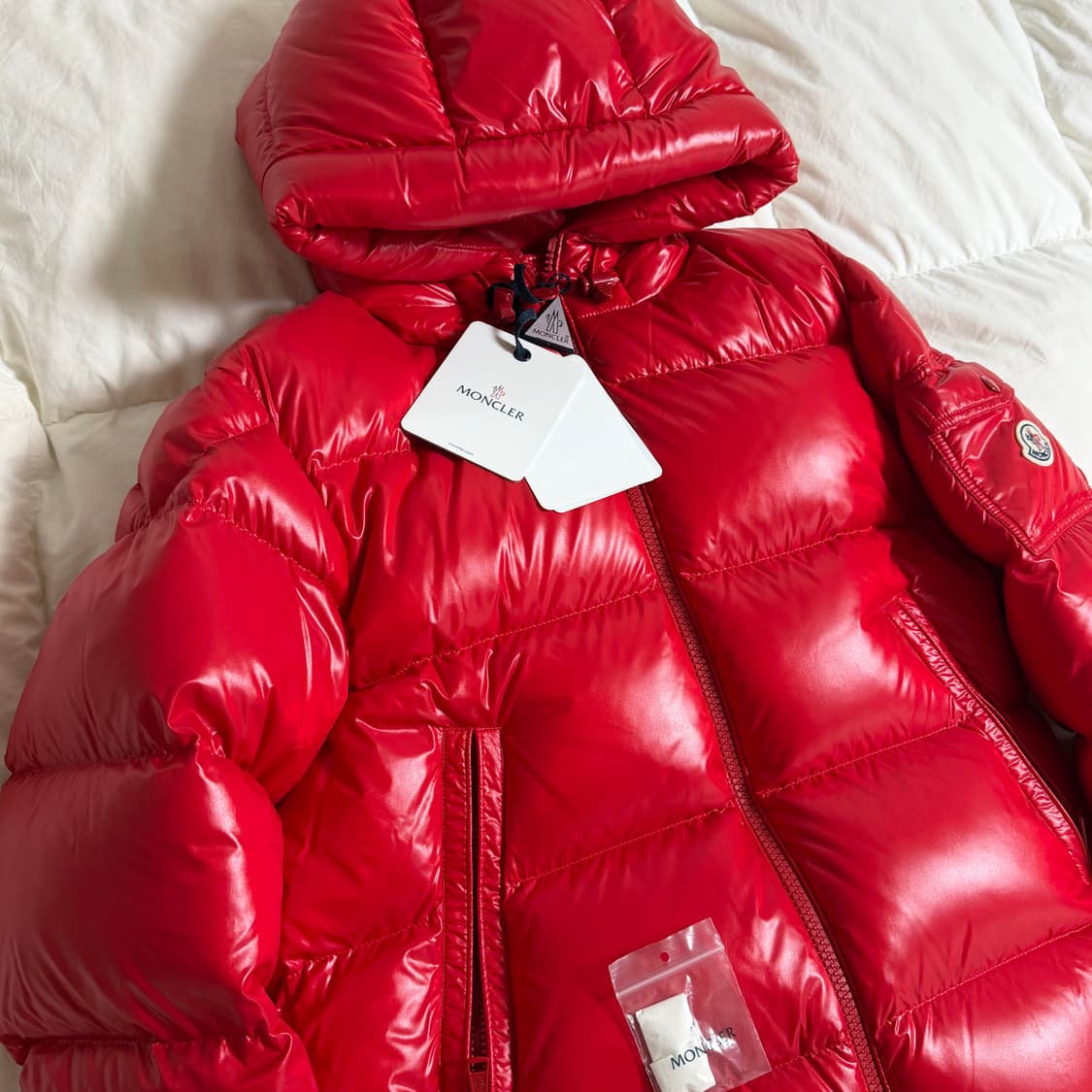 (2) 몽클레어 ECRINS 에크린스 유광 패딩 레드 상품이미지4