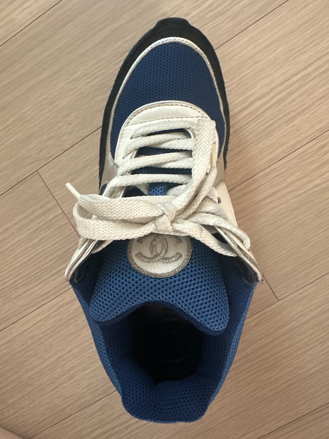 샤넬 스닉커즈- 블루, 아이보리, 실버, 블랙 조합 상품이미지3