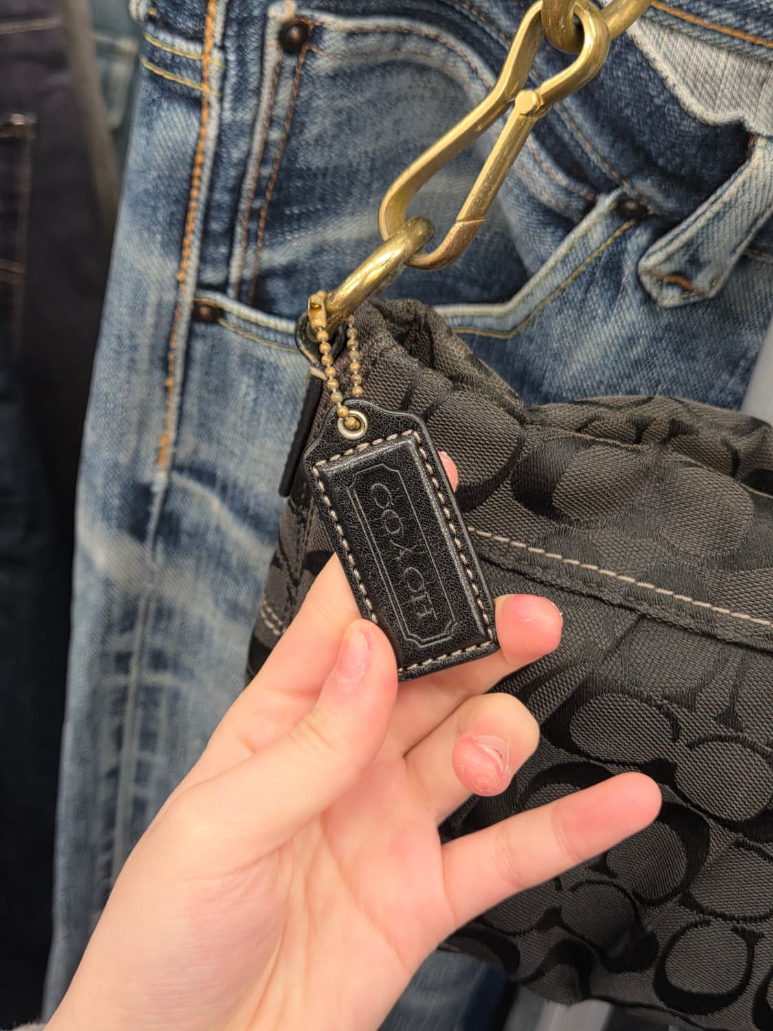 Coach 코치 블랙 모노그램 시그니쳐 숄더 백 상품이미지7