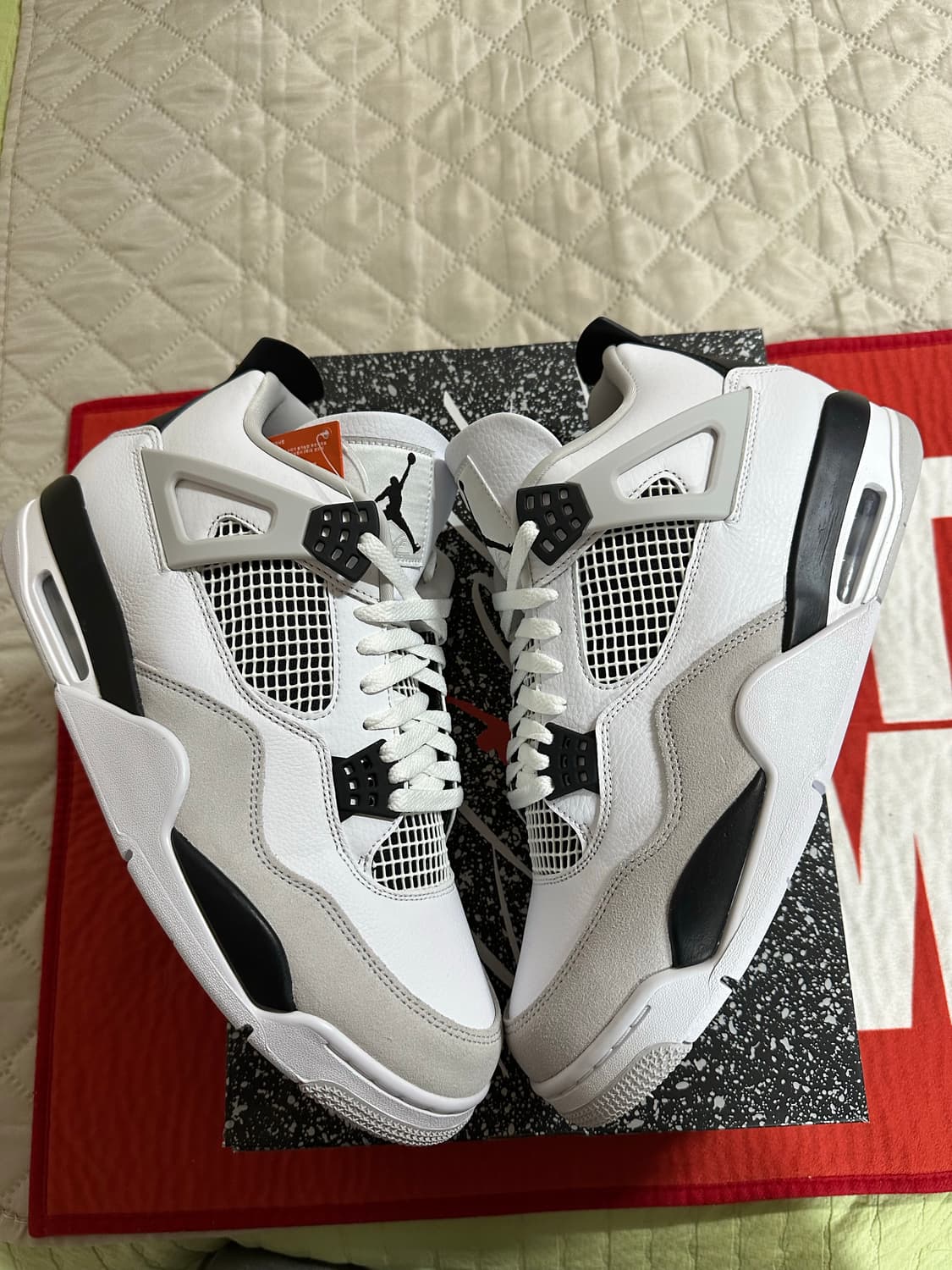 조던 4 흰검 300사이즈 상품이미지3