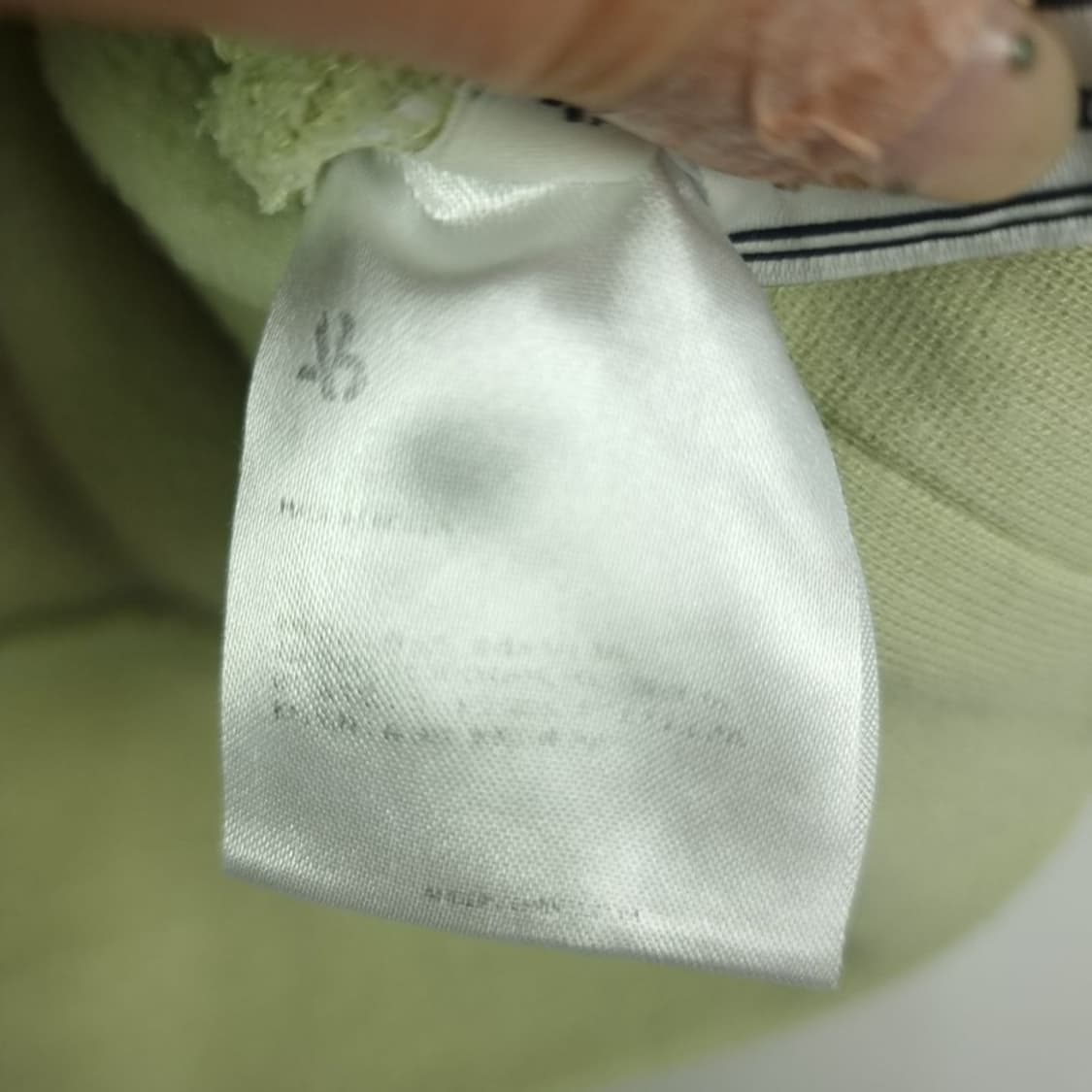 [앤더슨벨] 오버핏 크롭 언발란스 슬리브 맨투맨 M18842 상품이미지9