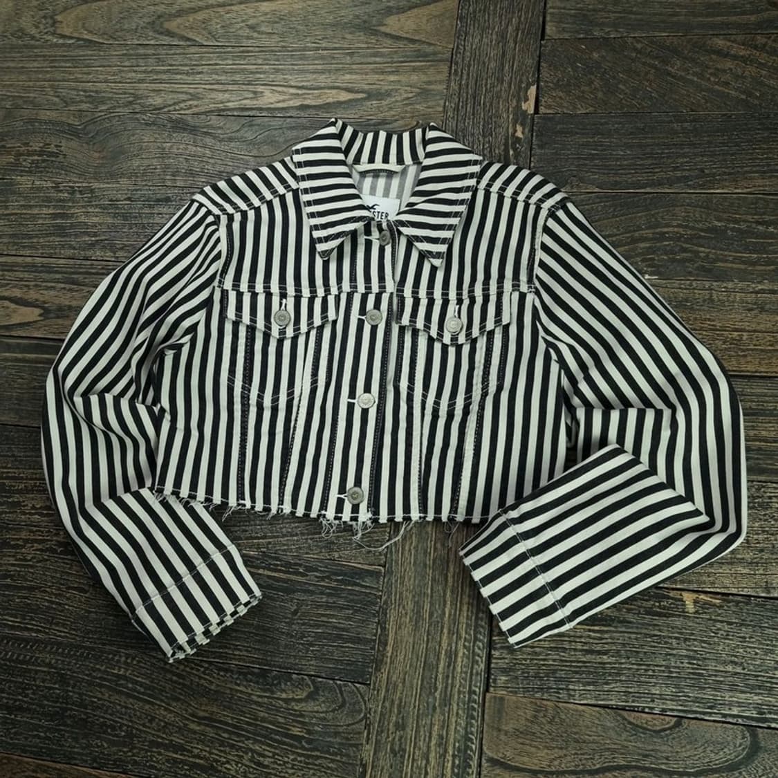 [홀리스터] 스트라이프 코튼 크롭 트러커 자켓 M18858 상품이미지1