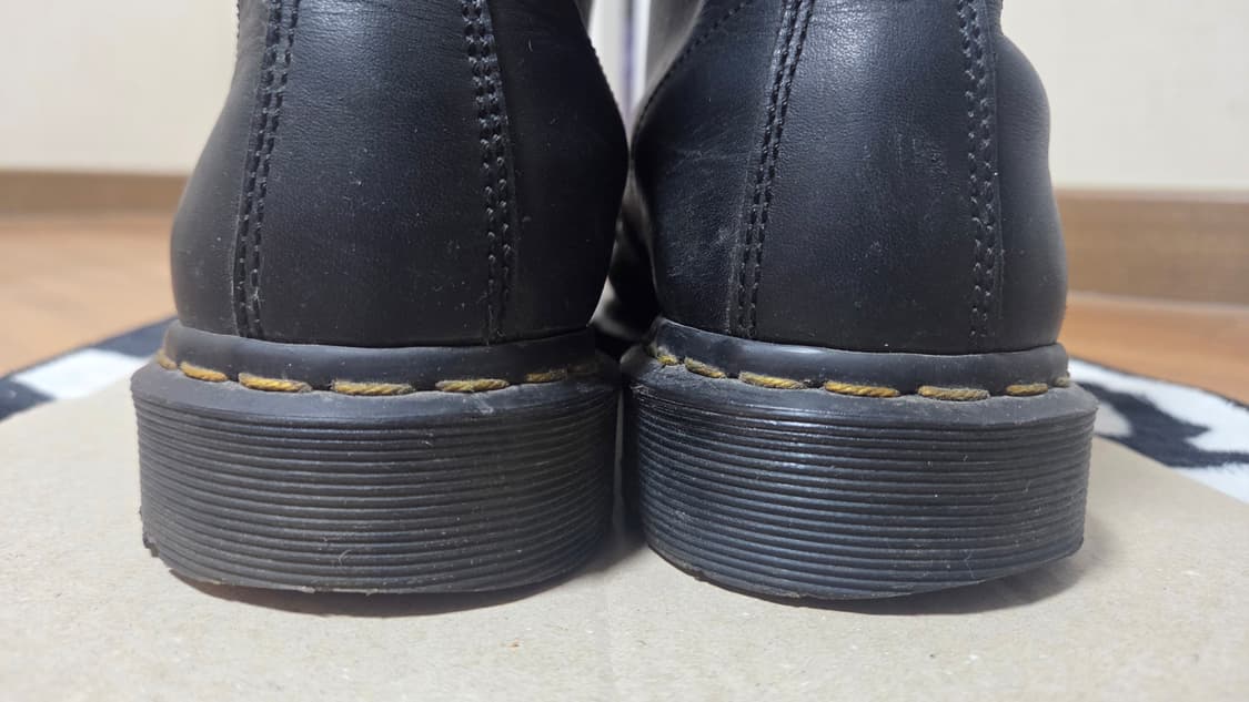 닥터마틴 블랙 워커 부츠 상품이미지4