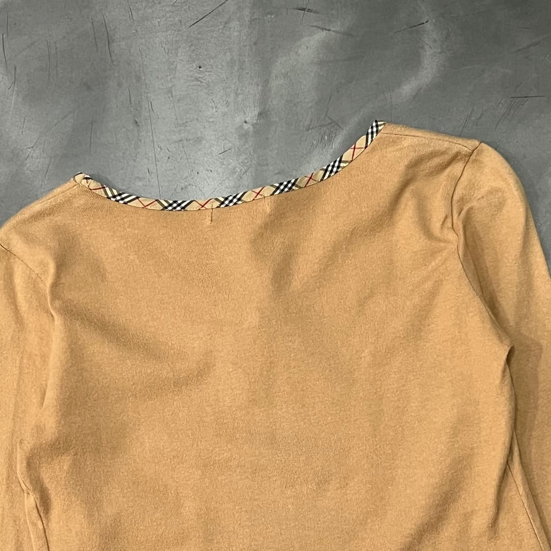  버버리 블루라벨 브이넥 롱슬리브 y14416 상품이미지5