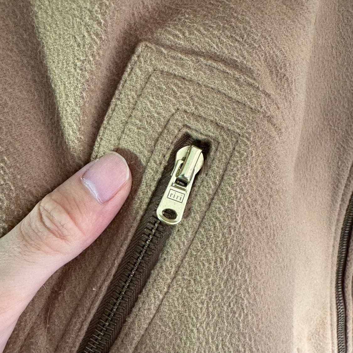 토피스 넥라인 집업 퍼 숏자켓 상품이미지8