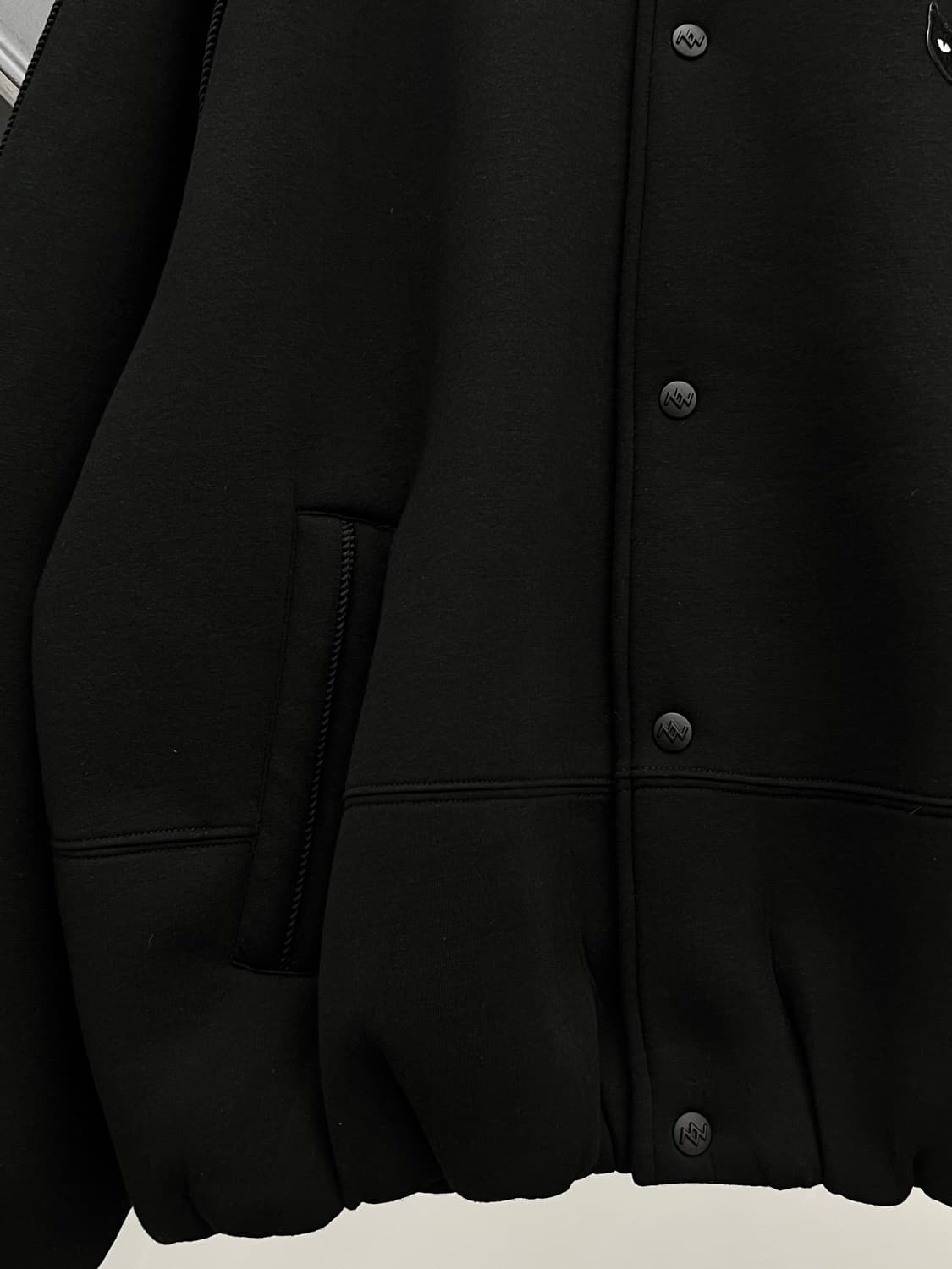 송지오 지제로 24FW 핸드 로프 바시티 자켓 상품이미지4