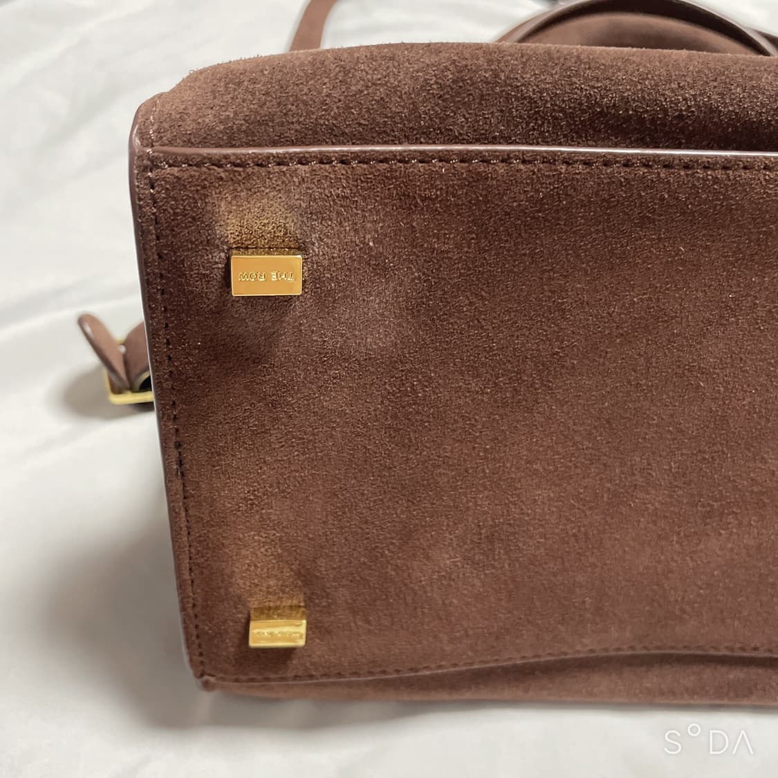 the row 더로우 마고백15 스웨이드 모카 상품이미지4