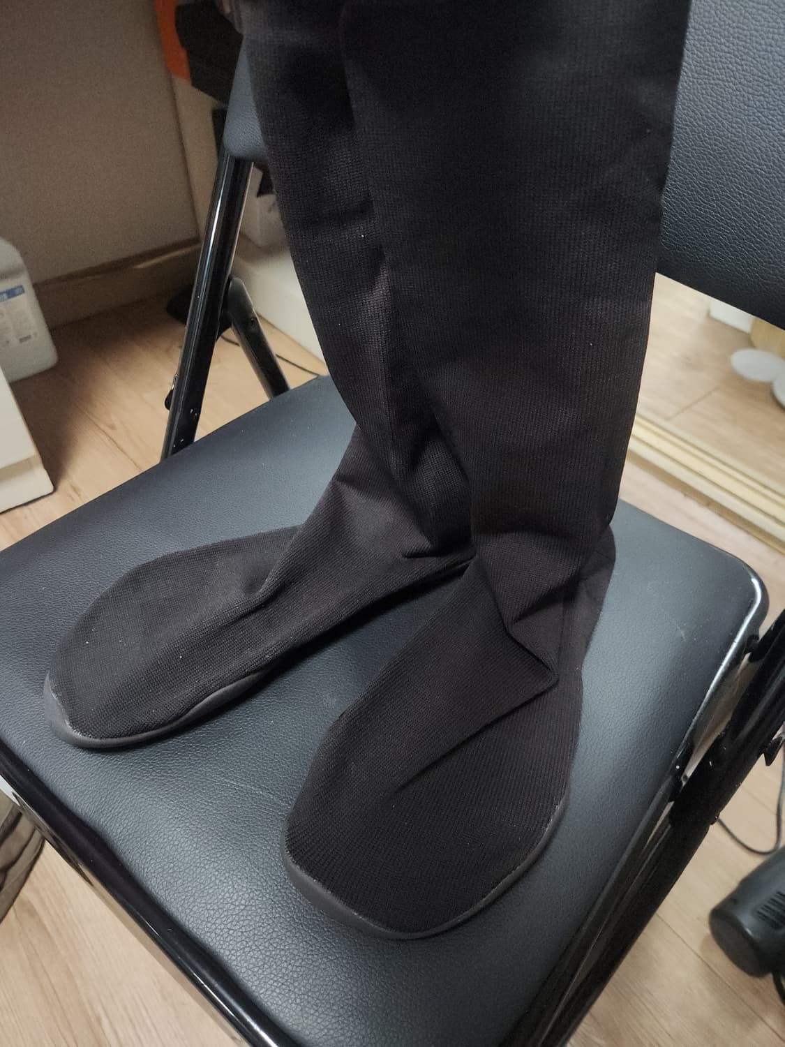 YZY Pods 270 상품이미지1