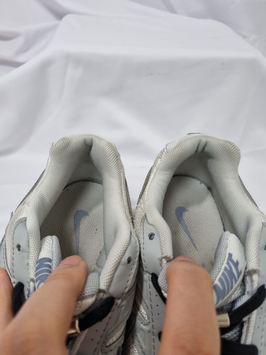 245 나이키 이니시에이터 라이트 본 스모크 그레이 상품이미지6