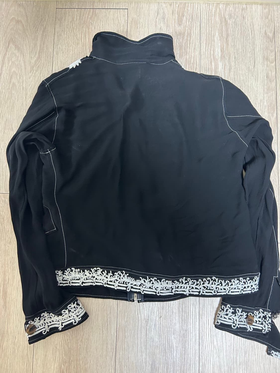 bed j.w. ford 20ss 화이트 스티치 블랙 자켓 상품이미지3