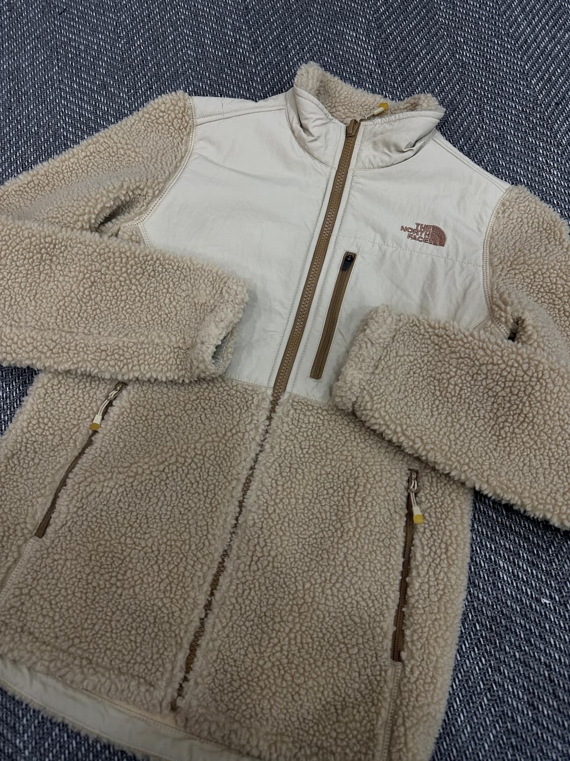 노스페이스 뽀글이 후리스 베이지 상품이미지3