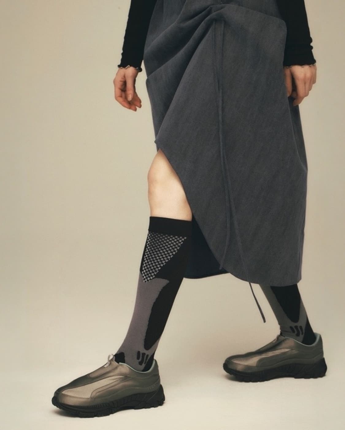 BLADE TRACKING SNEAKERS 상품이미지2