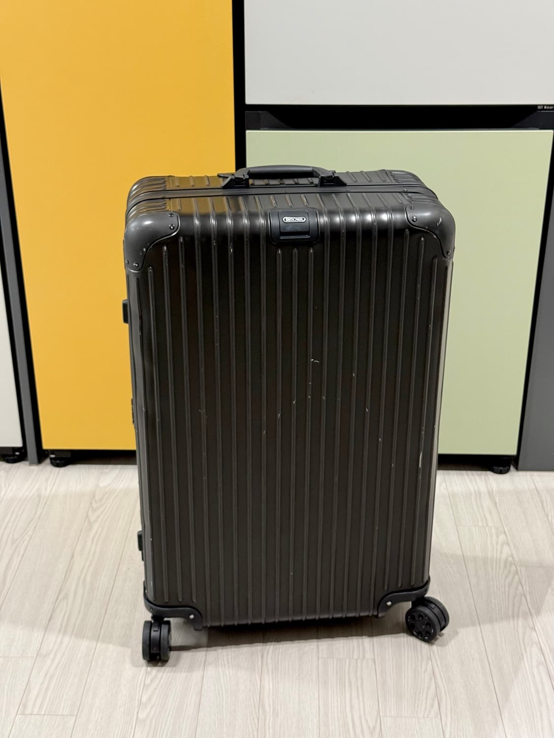 [L] 리모와 오리지널 블랙 체크인L 상품이미지1