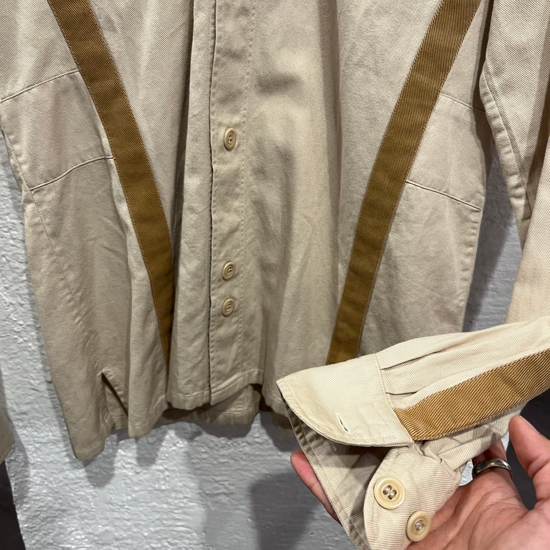 드리스반노튼 라인 디테일 셔츠 상품이미지5