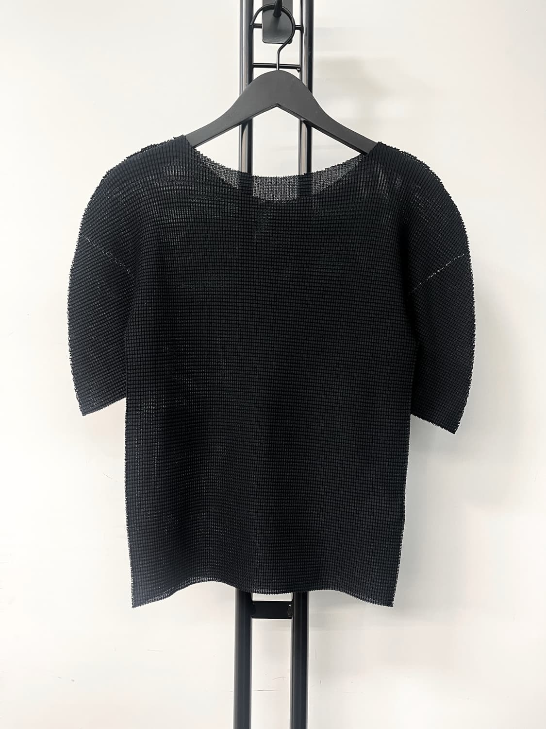 이세이 미야케 미 블랙 플리츠 탑 상품이미지1