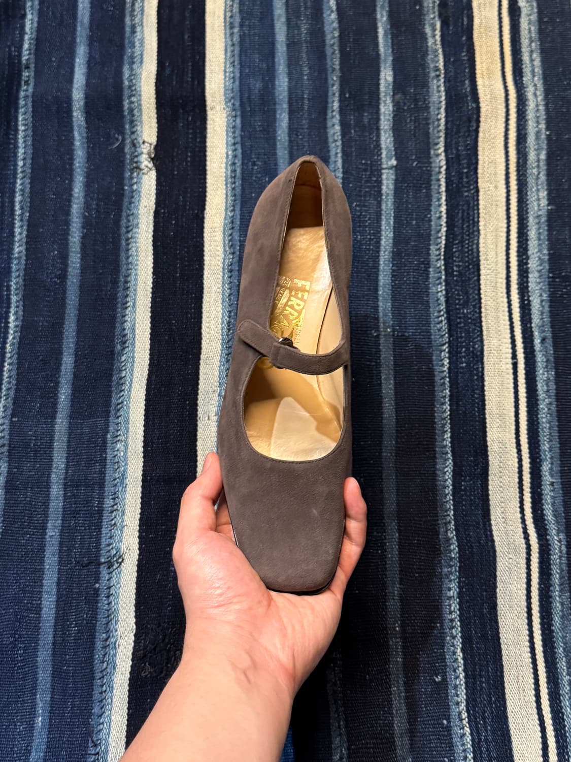 235-240 ) FERRAGAMO Suede Mary Jane 상품이미지3