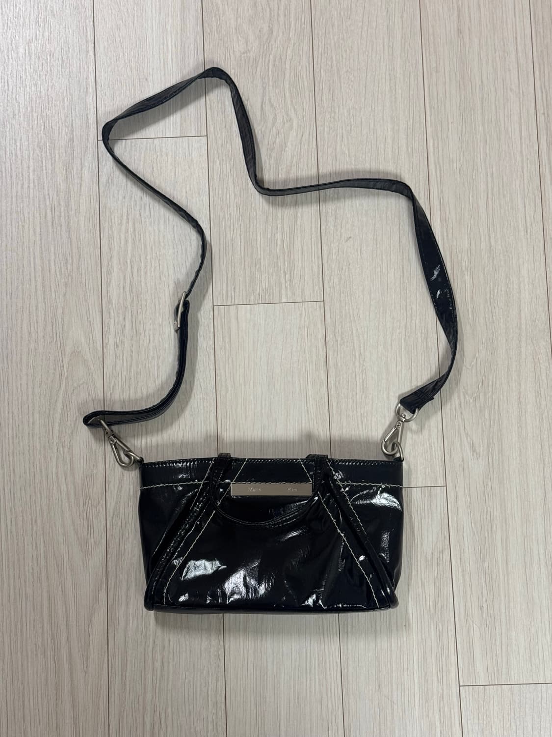 마뗑킴 미니 코팅 토트백 블랙 상품이미지2