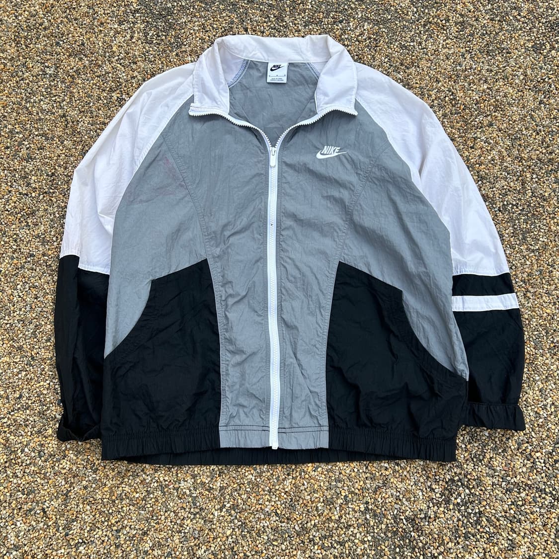 나이키 빅로고 바람막이 상품이미지1