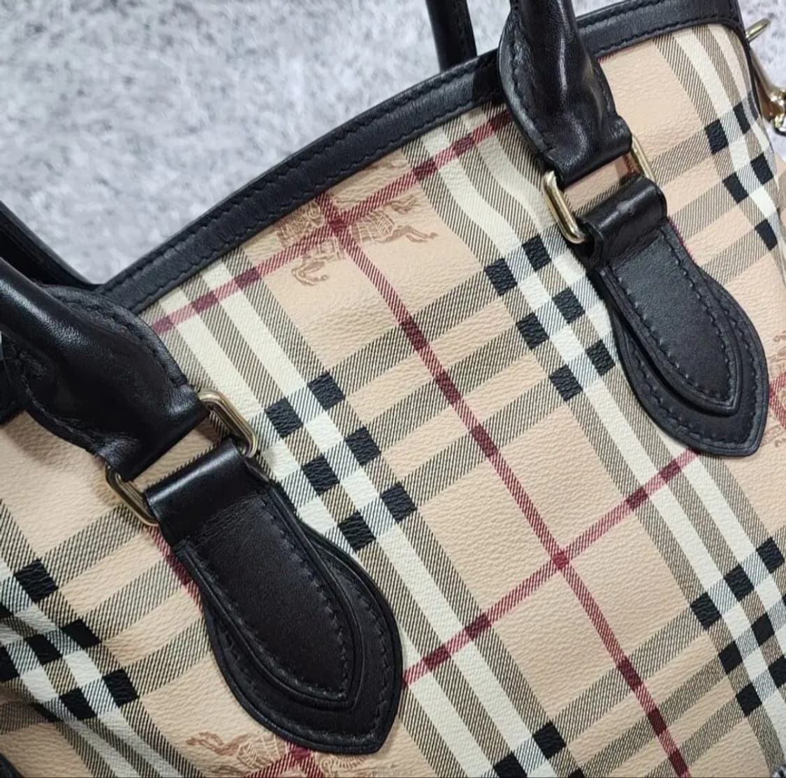 버버리 헤이마켓 체크 토트백 숄더백 상품이미지6