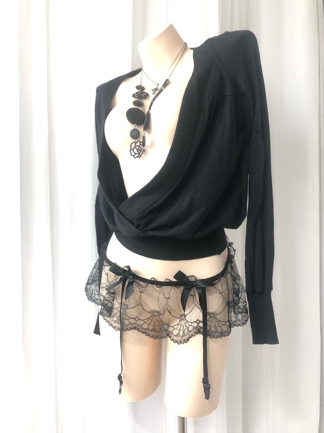 black loose cross knit top  상품이미지2