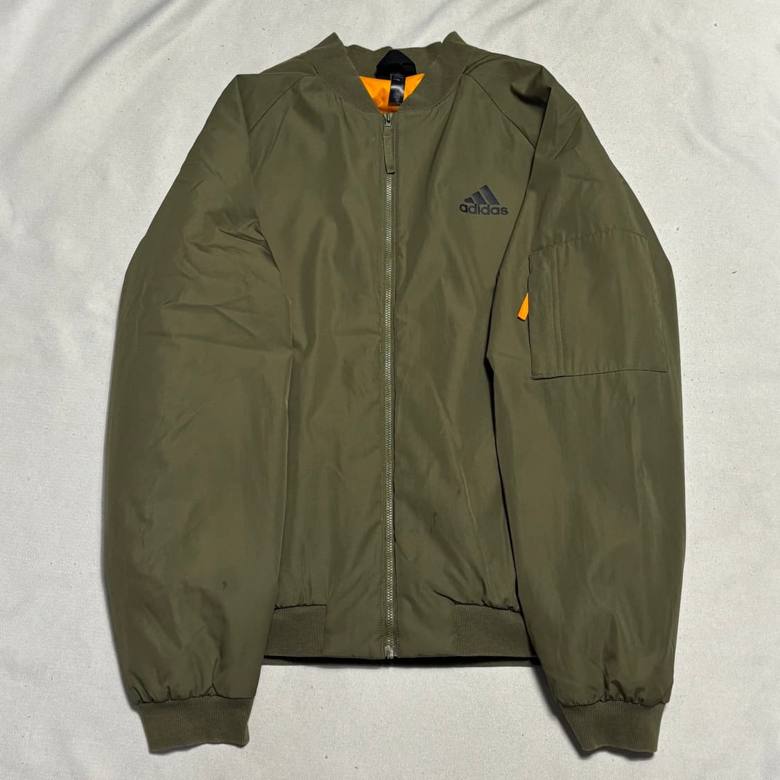 XL 아디다스 카키 점퍼 상품이미지2