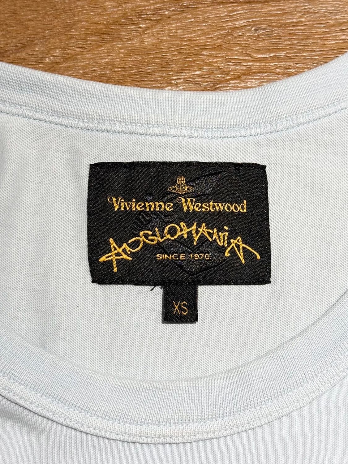 비비안 웨스트우드 앵글로매니아 라이트블루 그래픽 패치 티셔츠 상품이미지7