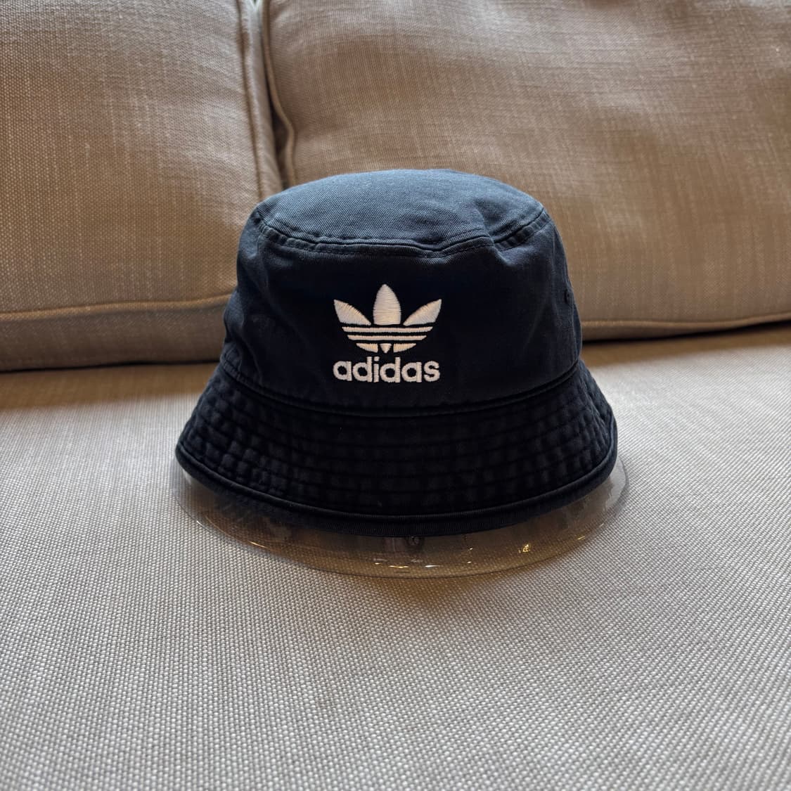 아디다스 블랙 버킷햇 상품이미지1