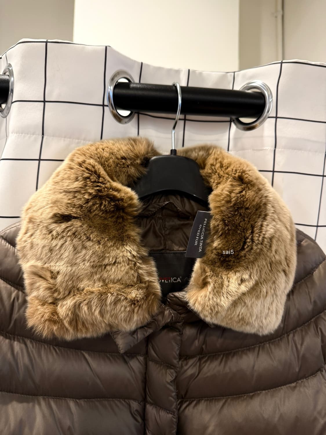 듀베티카 구스 패딩 래빗카라 40사이즈 상품이미지3