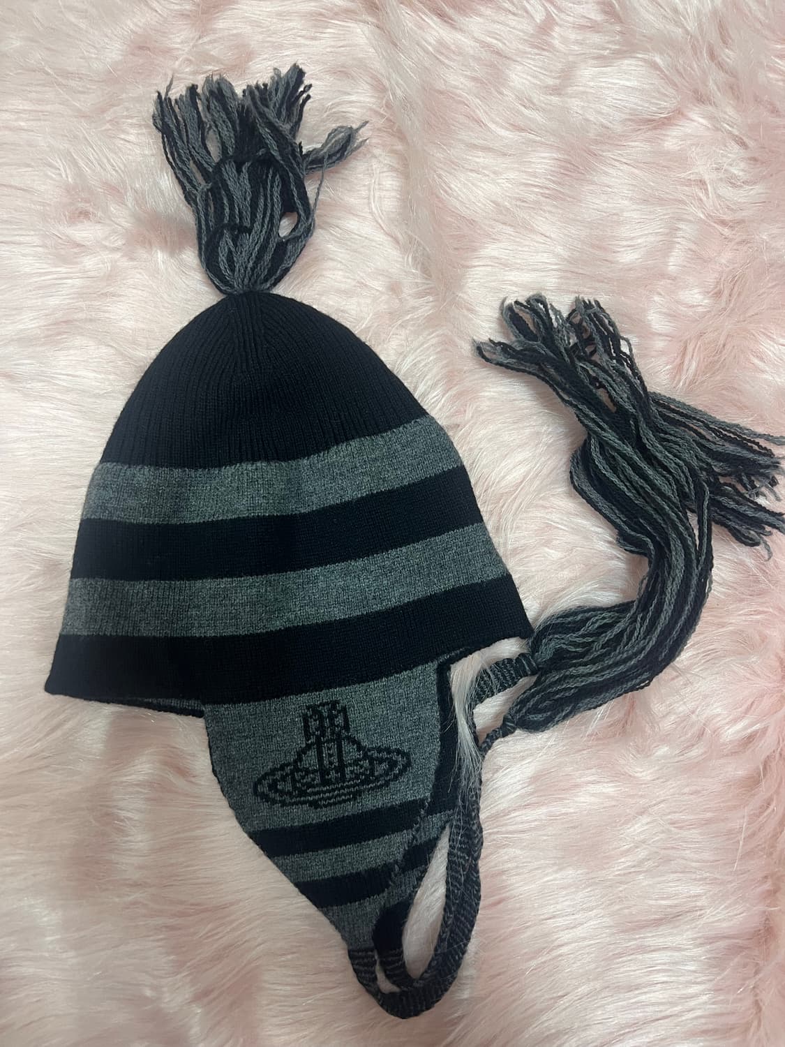 비비안웨스트우드 이어플랩 상품이미지1