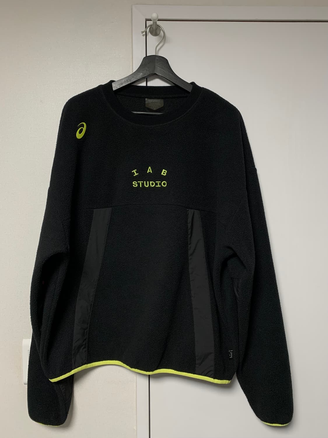 급처)아이앱스튜디오 x 아식스 플리스 셔츠 상품이미지4