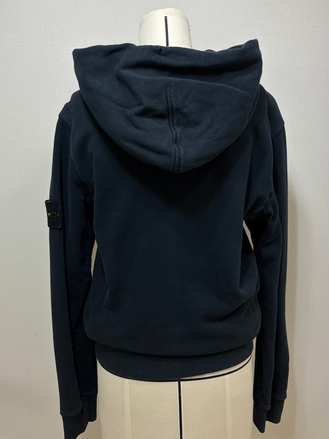 스톤아일랜드 stone island 블랙 후드집업 S 상품이미지3
