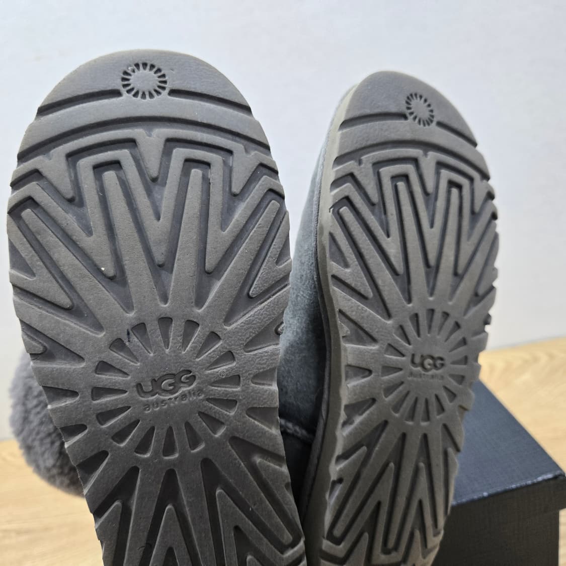 230 어그 UGG 클래식 톨 그레이 상품이미지8